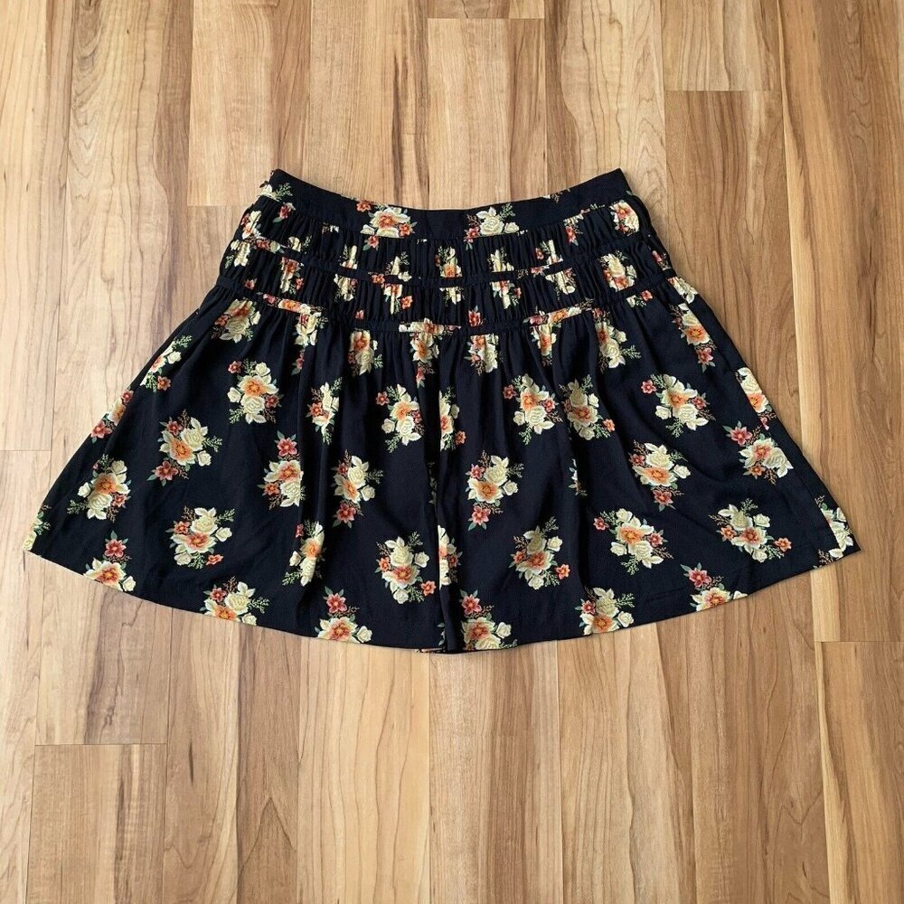 Loft Black Floral Pleated Mini Flare Lined Skirt Size 6 - Picture 5 of 7